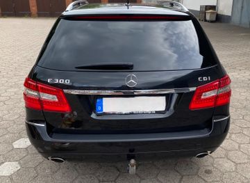 Mercedes E 300 - 11