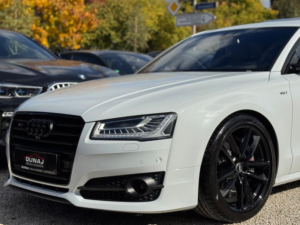Audi S8