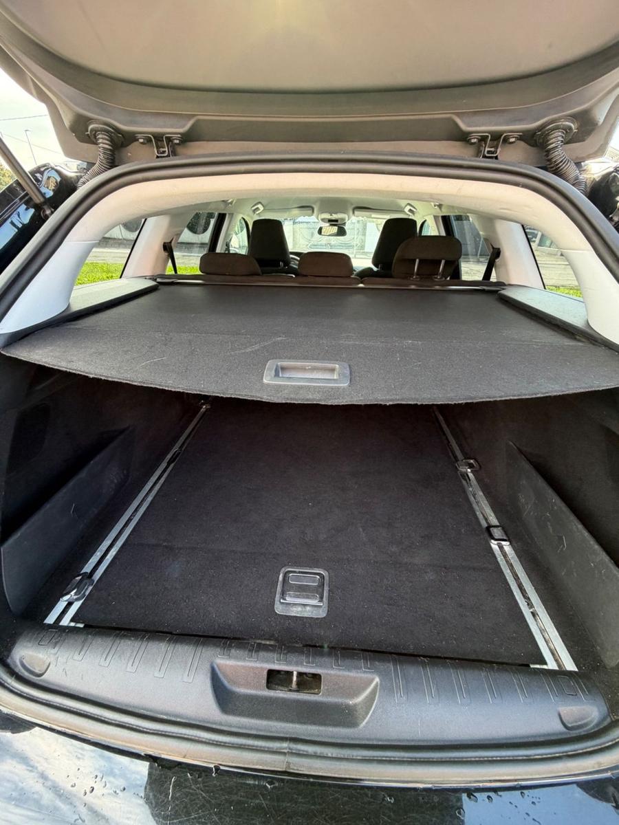 Peugeot 308 2015 — photo 10