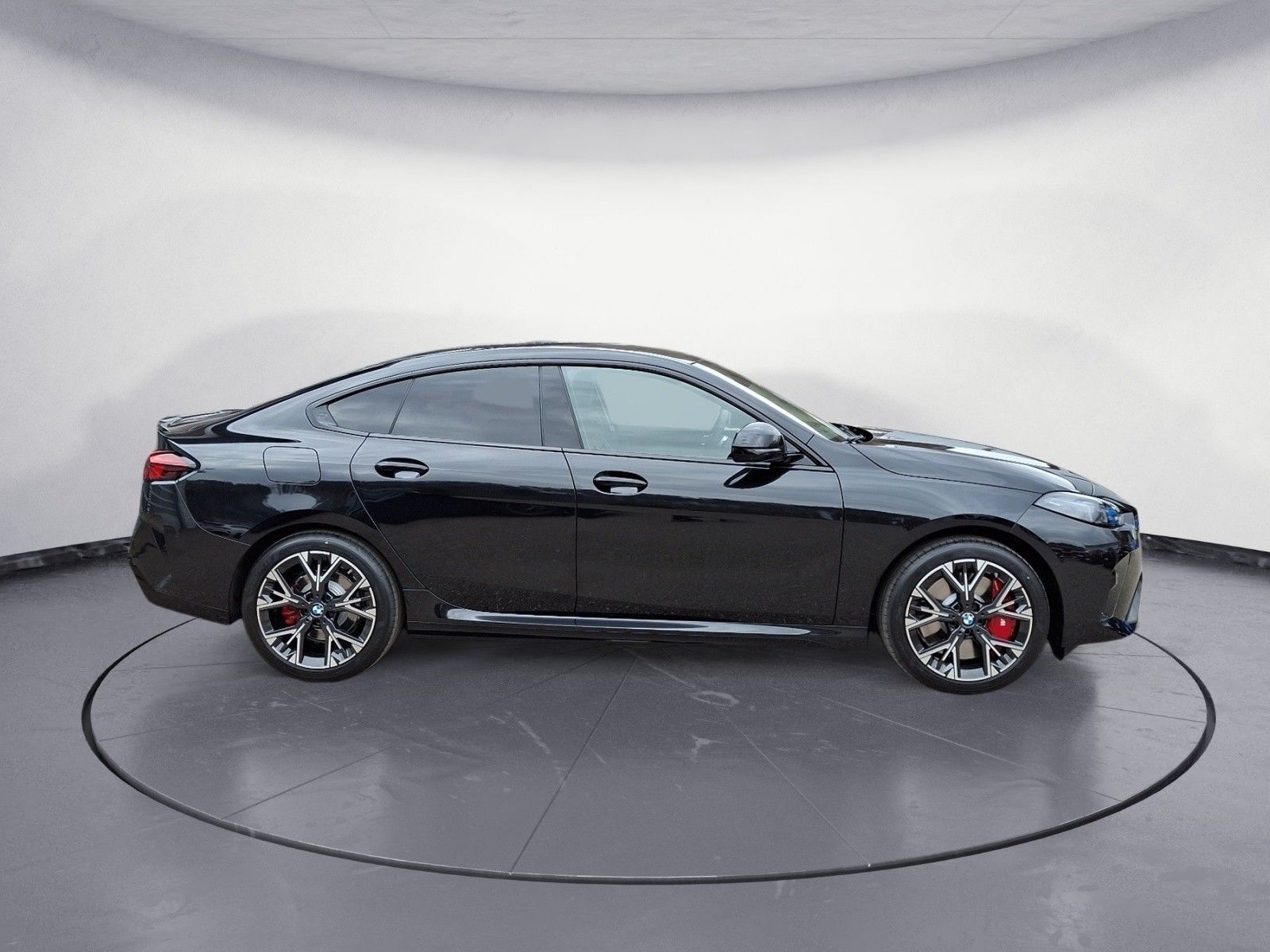 BMW 223 Gran Coupé - Bild 6