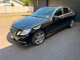 Mercedes-Benz E 350 CDI BlueEFFICIENCY AVANTGARDE_TÜV 05-2027 - Mercedes-Benz E 350: Cdi Avantgarde