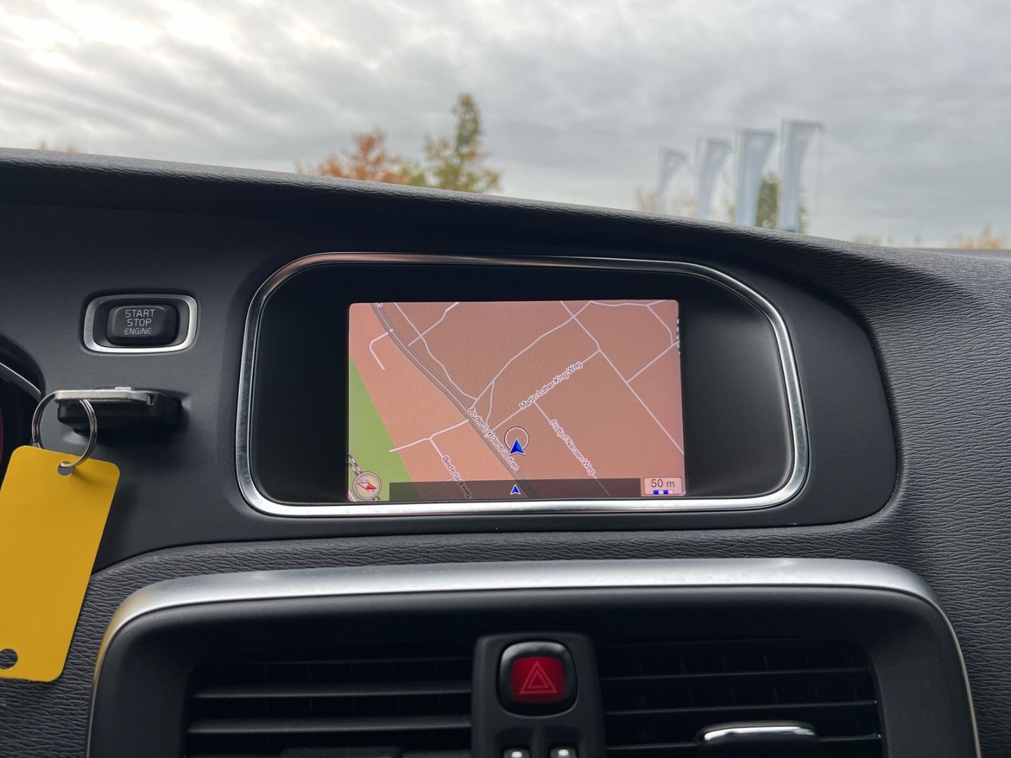 Fahrzeugabbildung Volvo V40 R-Design T2 2.0 Navi Leder LED Sperrdiff. Kl