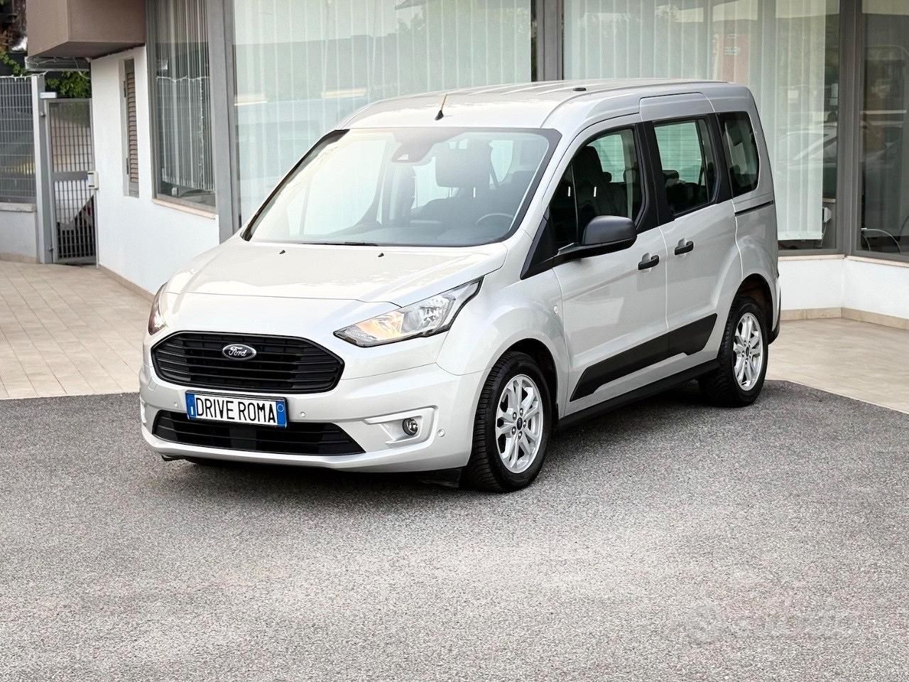Ford Tourneo Connect 1.5 EcoBlue S&S 120 CV 5 Po imagem 3