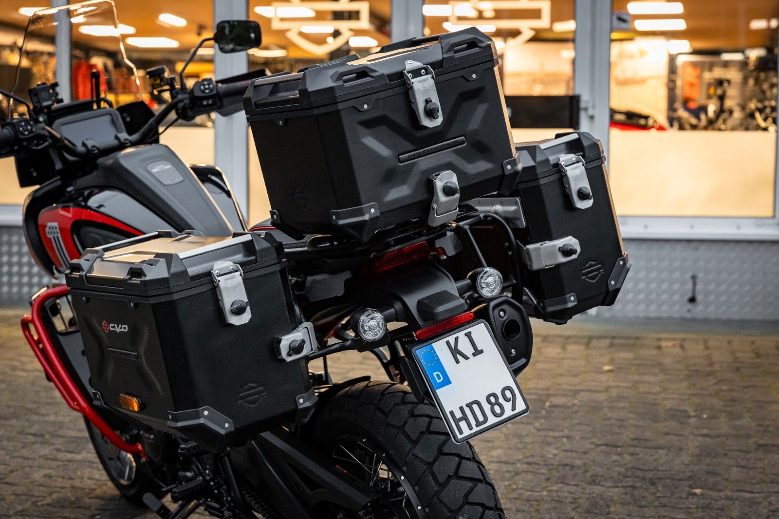 Fahrzeugabbildung Harley-Davidson RA1250SE PAN AMERICA CVO - 1.Hand