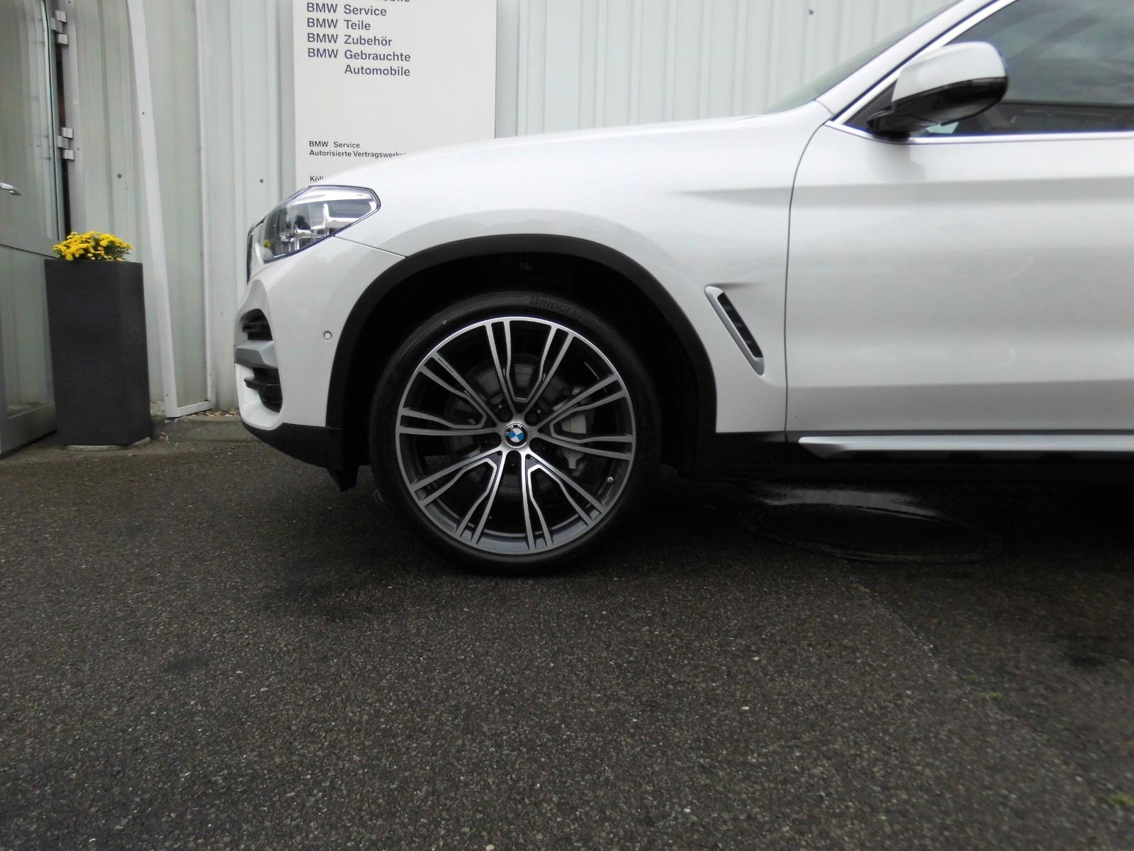 BMW X3 xDrive 30 d Adv. X-Line  Pano Ad. LED PA FA
