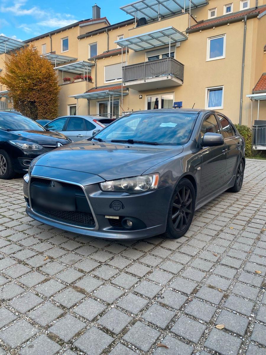 Mitsubishi Lancer