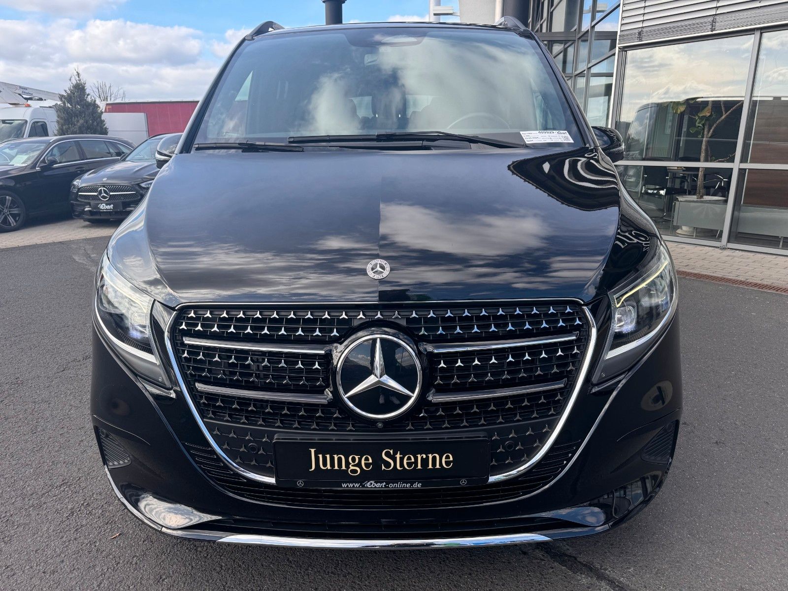 Fahrzeugabbildung Mercedes-Benz V 300 d AVANTGARDE Extral DISTRONIC 360Kamera