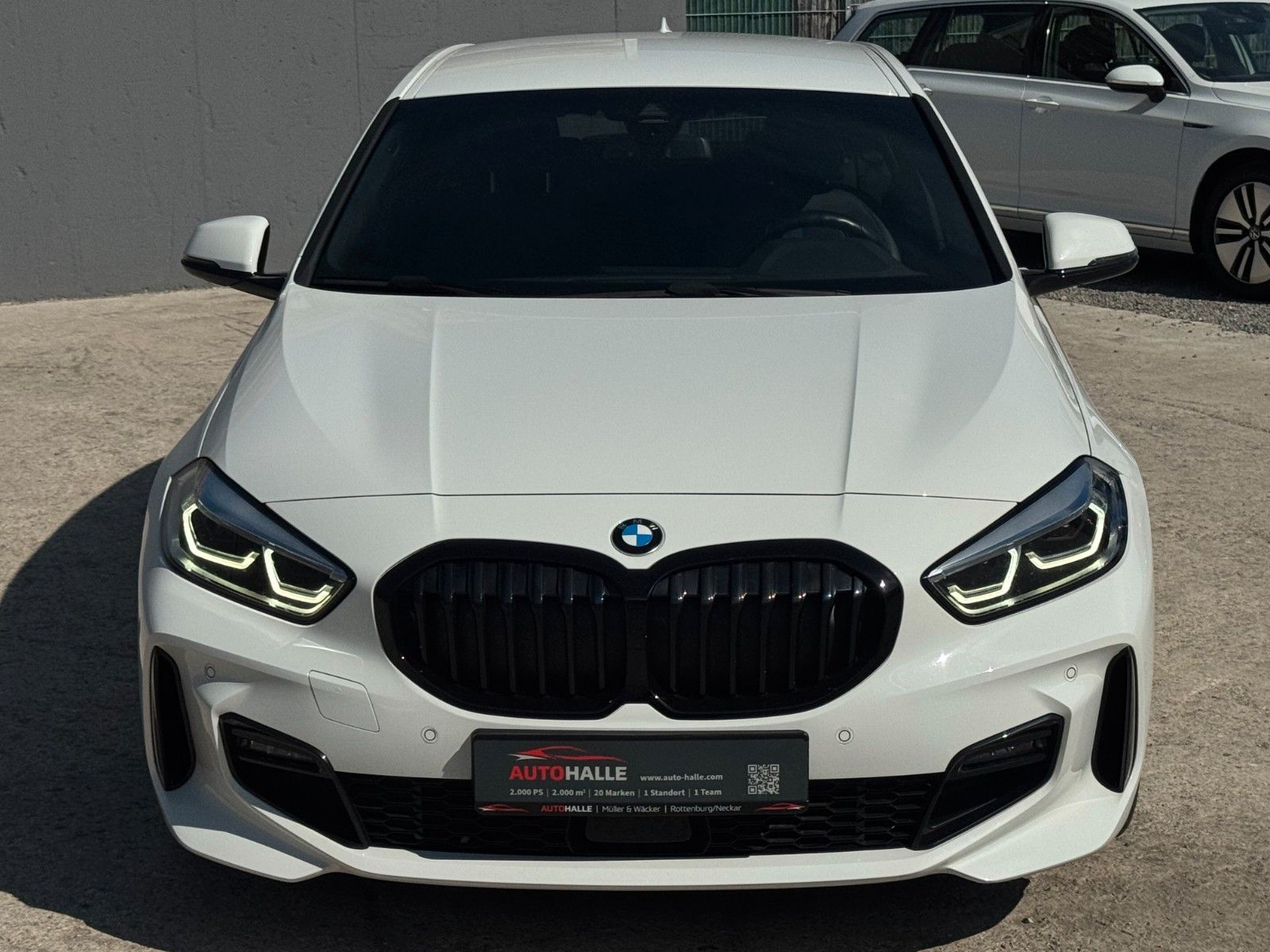 Fahrzeugabbildung BMW 118i F40 M Sport LED PDC Temp HiFi Navi LCProf.