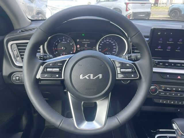 Fahrzeugabbildung Kia Ceed Spirit TotWinkAss P1 Navi Digitales Cockpit