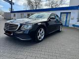 Mercedes-Benz E 200 d Autom. -  - : Taxi, Von Privat