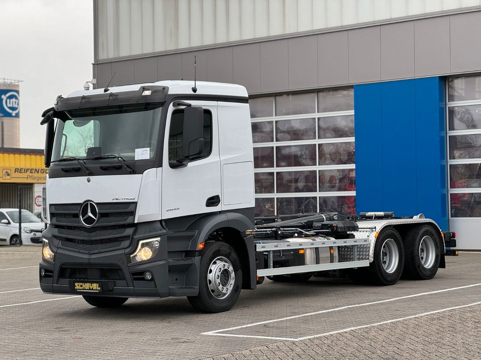 Fahrzeugabbildung Mercedes-Benz Actros 2645 6x4 Abrollkipper Meiller 21.65