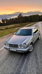 Mercedes-Benz E 320 AVANTGARDE Avantgarde - gebrauchte Mercedes-Benz E 320 aus dem Jahr 1996