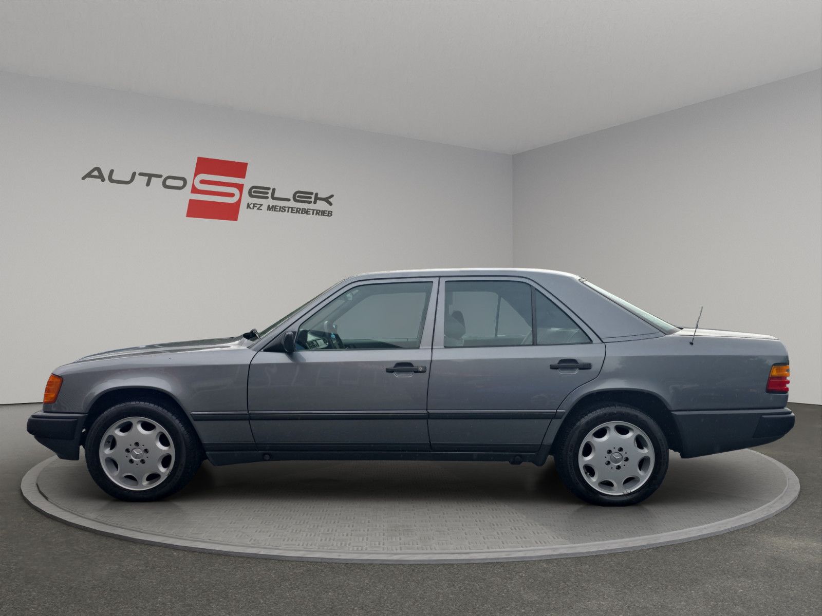 Fahrzeugabbildung Mercedes-Benz Automatik H Zulassung Nur 9 Tsd KM 1 A Zustand