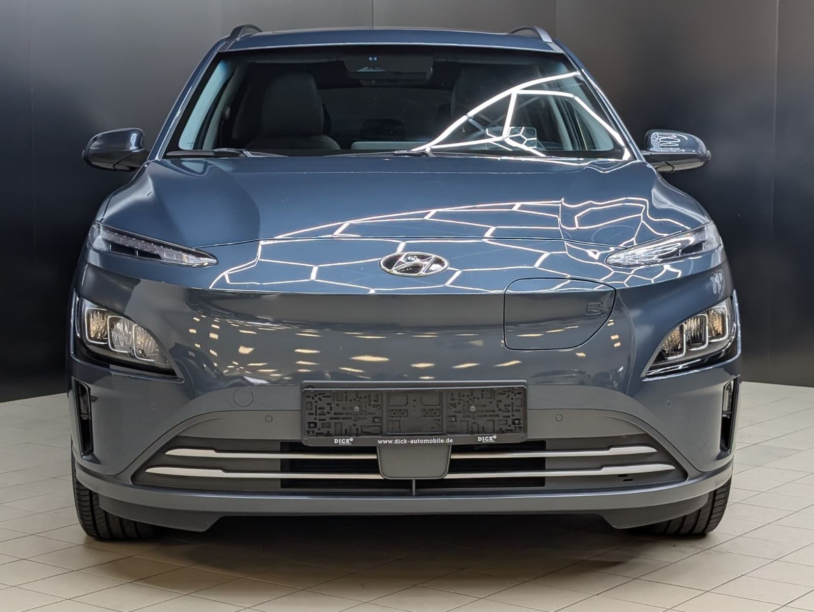 Fahrzeugabbildung Hyundai Kona Elektro Prime LEDER+LED+NAVI+HEAD+KRELL+ACC