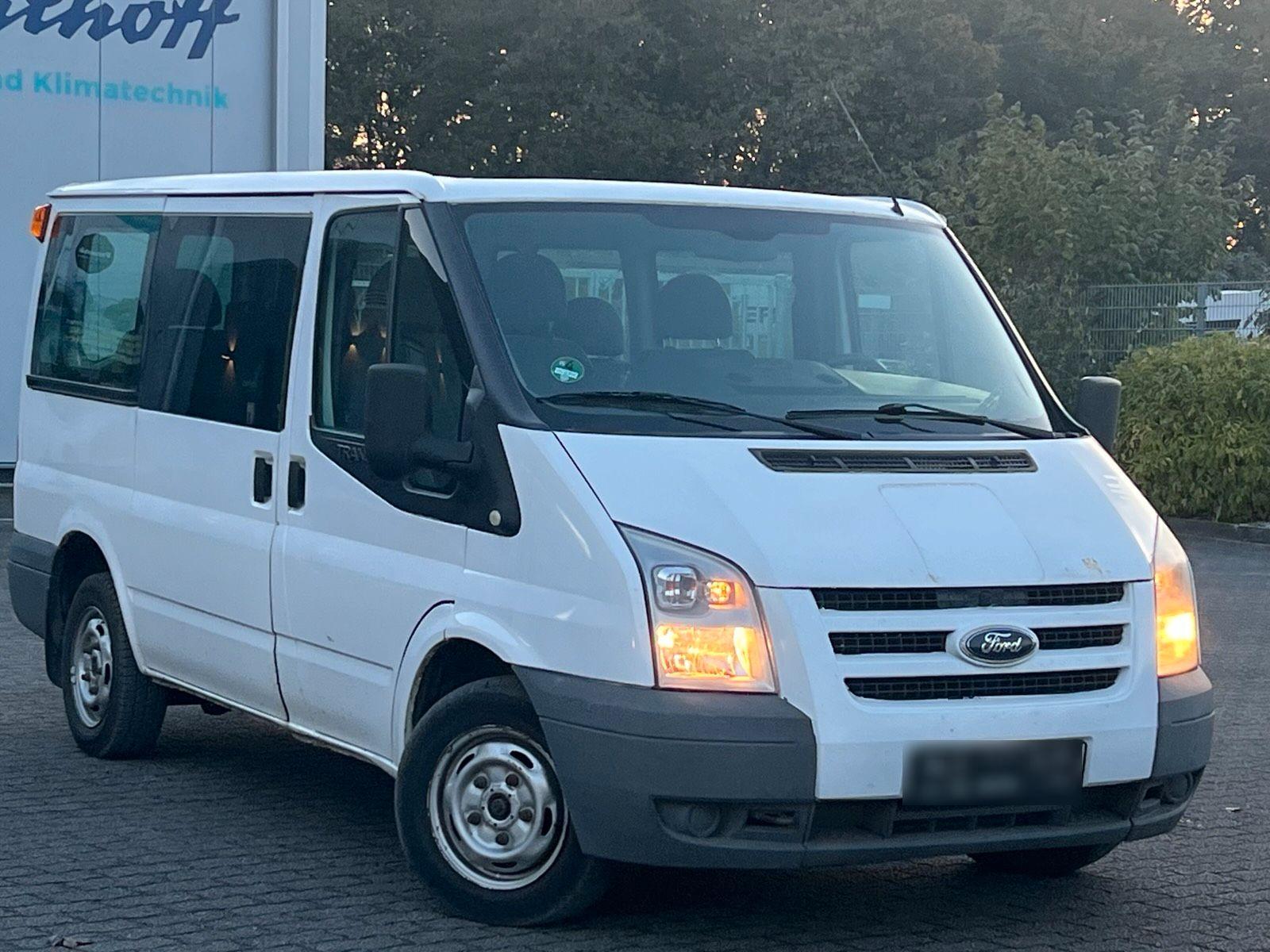 Ford Transit 2011 — rear view
