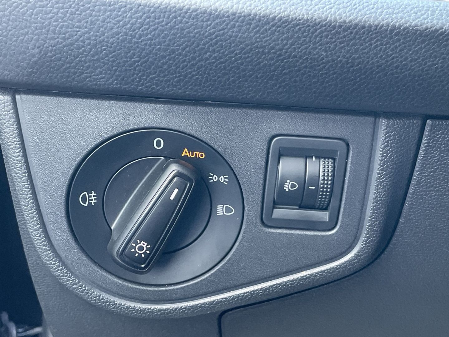 Taigo 1.0 TSI Goal 5-Gang LED/ACC/Navi/App-Conne