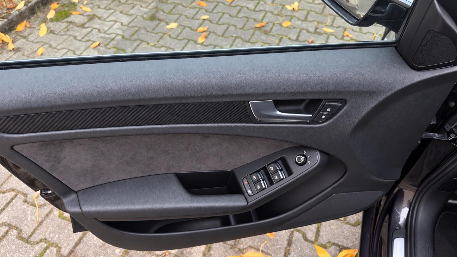 Audi A4 2009 — photo 7