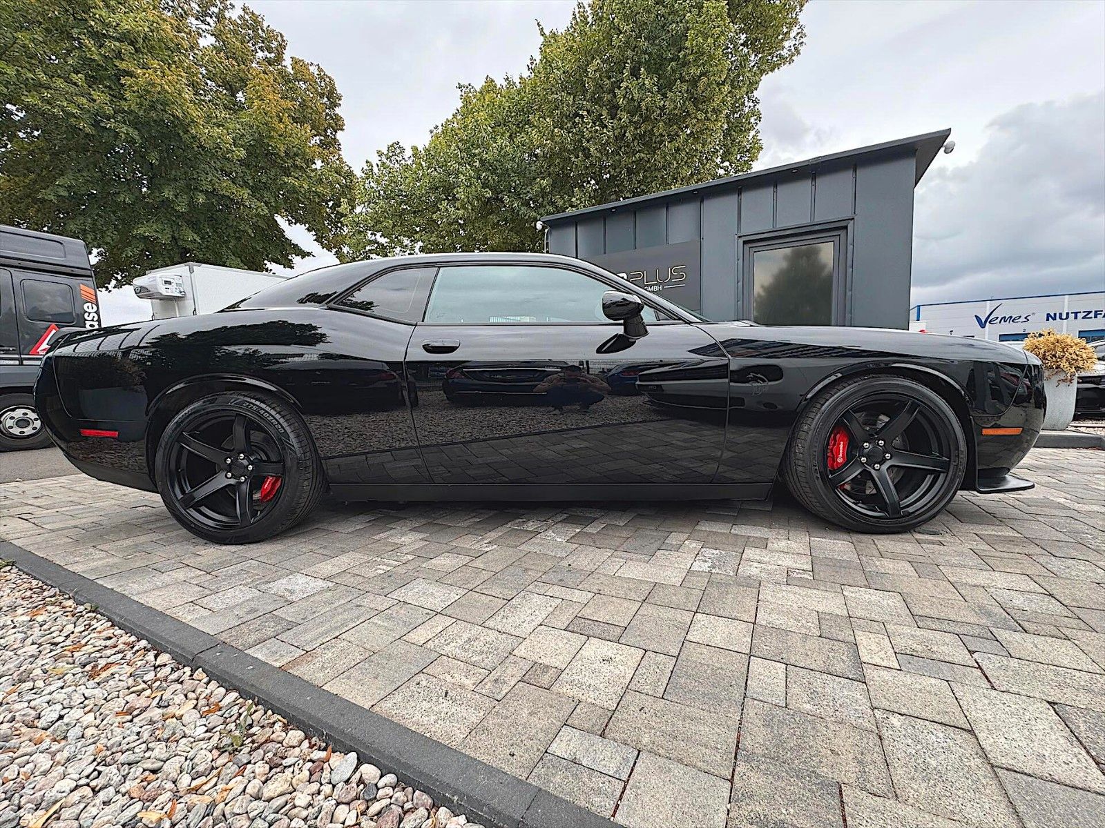 Fahrzeugabbildung Dodge Challenger 6.2 V8 SRT HELLCAT BLACK EDITION H&K