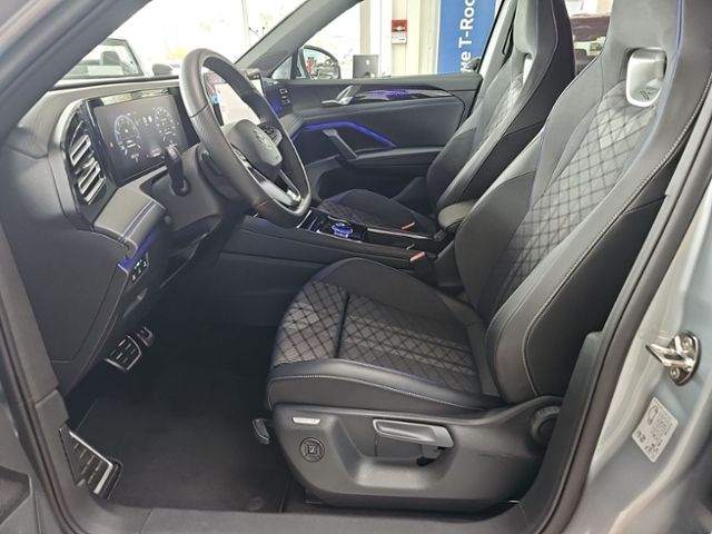 Fahrzeugabbildung Volkswagen Tiguan 1.5 eTSI DSG R-Line IQ.LIGHT STDHZ NAVI A