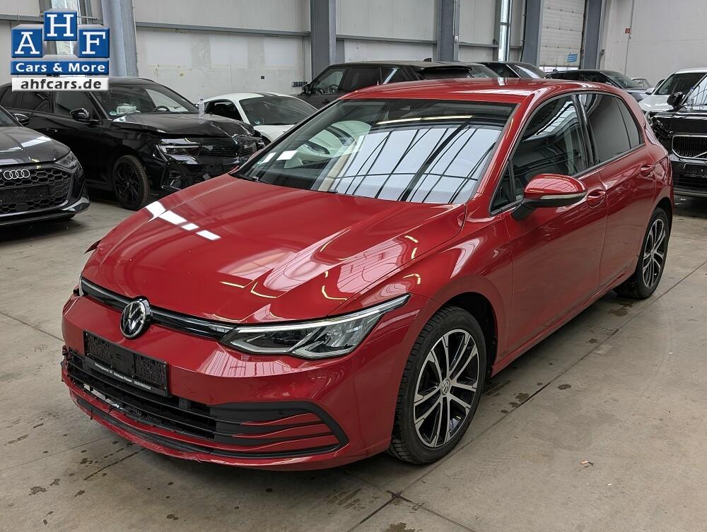 Volkswagen Golf 1.0 e TSI DSG Life R-KAM LED ACC