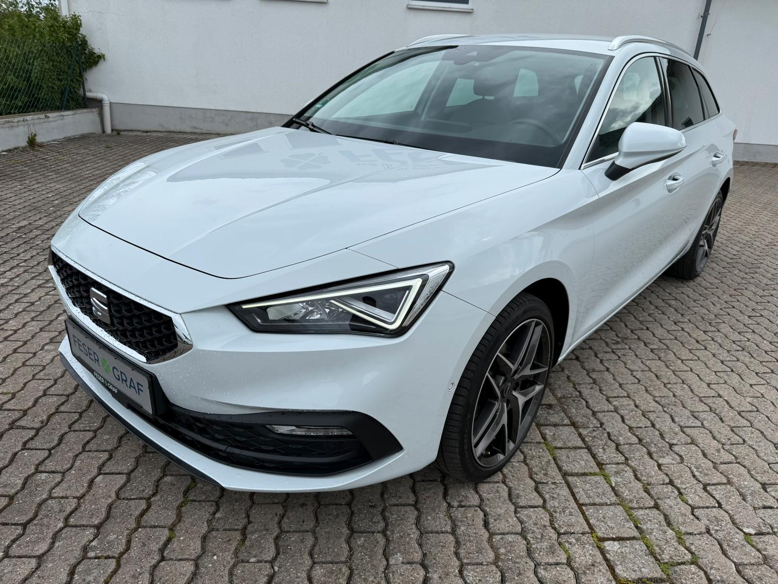Seat Leon ST Style 1.5 eTSI DSG ACC KAM KESSY NAVI