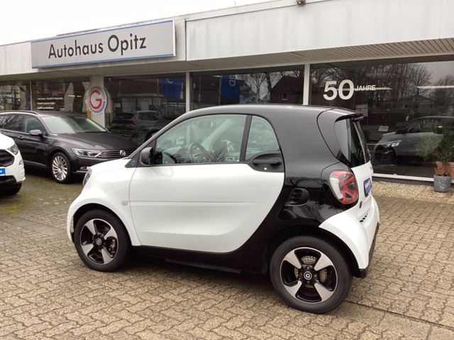 Smart ForTwo coupé EQ passion *NAVI,PANO,RFK,SHZ*