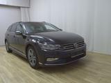 Volkswagen Passat Var. 2.0 TDI R-Line T-Leder Navi LED AID - Volkswagen Passat Kombi R line mit Diesel-Antrieb