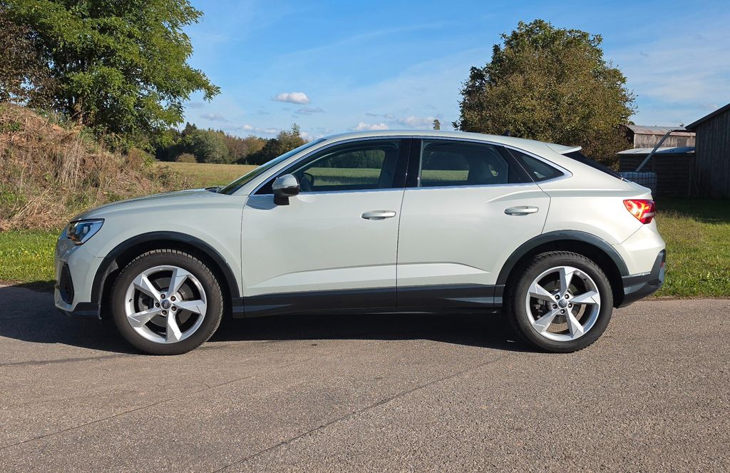 Image of Audi Q3