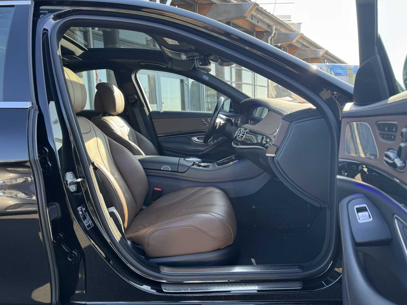 Fahrzeugabbildung Mercedes-Benz S 400d 4M AMG+Pano+Burm+Distr+Massage+ HUD