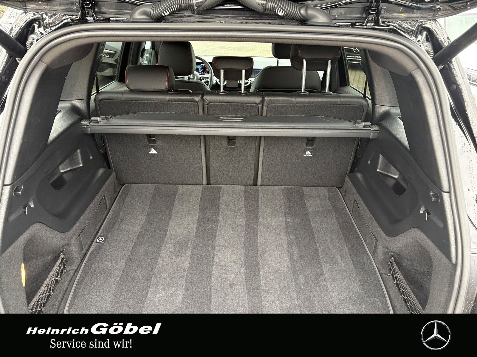 Fahrzeugabbildung Mercedes-Benz GLB 200 AMG*DISTRONIC*AHK*KEYLESS-GO*360°KAMERA