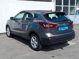 Nissan Qashqai Acenta Automatik 1,6 dCi PDC AHK SHZ - Nissan Qashqai mit Diesel-Antrieb: Geländewagen, Automatik