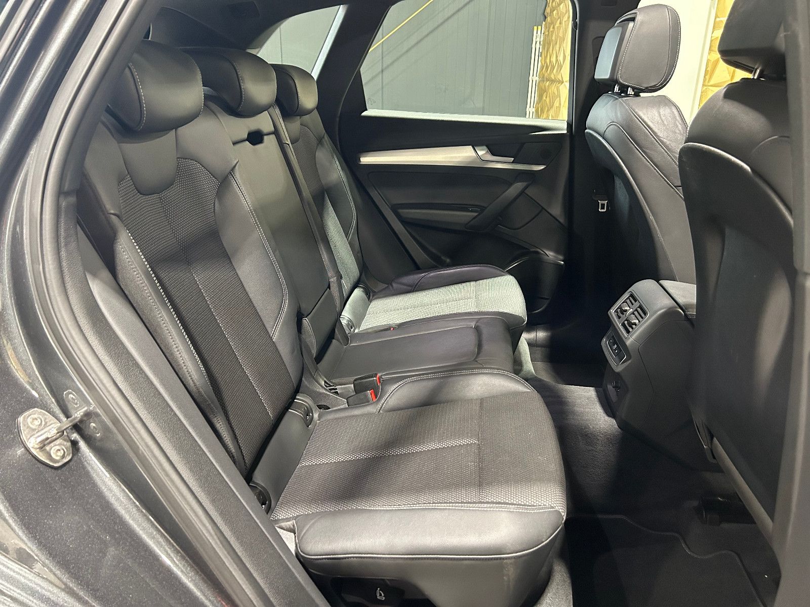 Fahrzeugabbildung Audi Q5 50 TFSI e quattro sport/S-LINE/PANO/ACC78-FAC