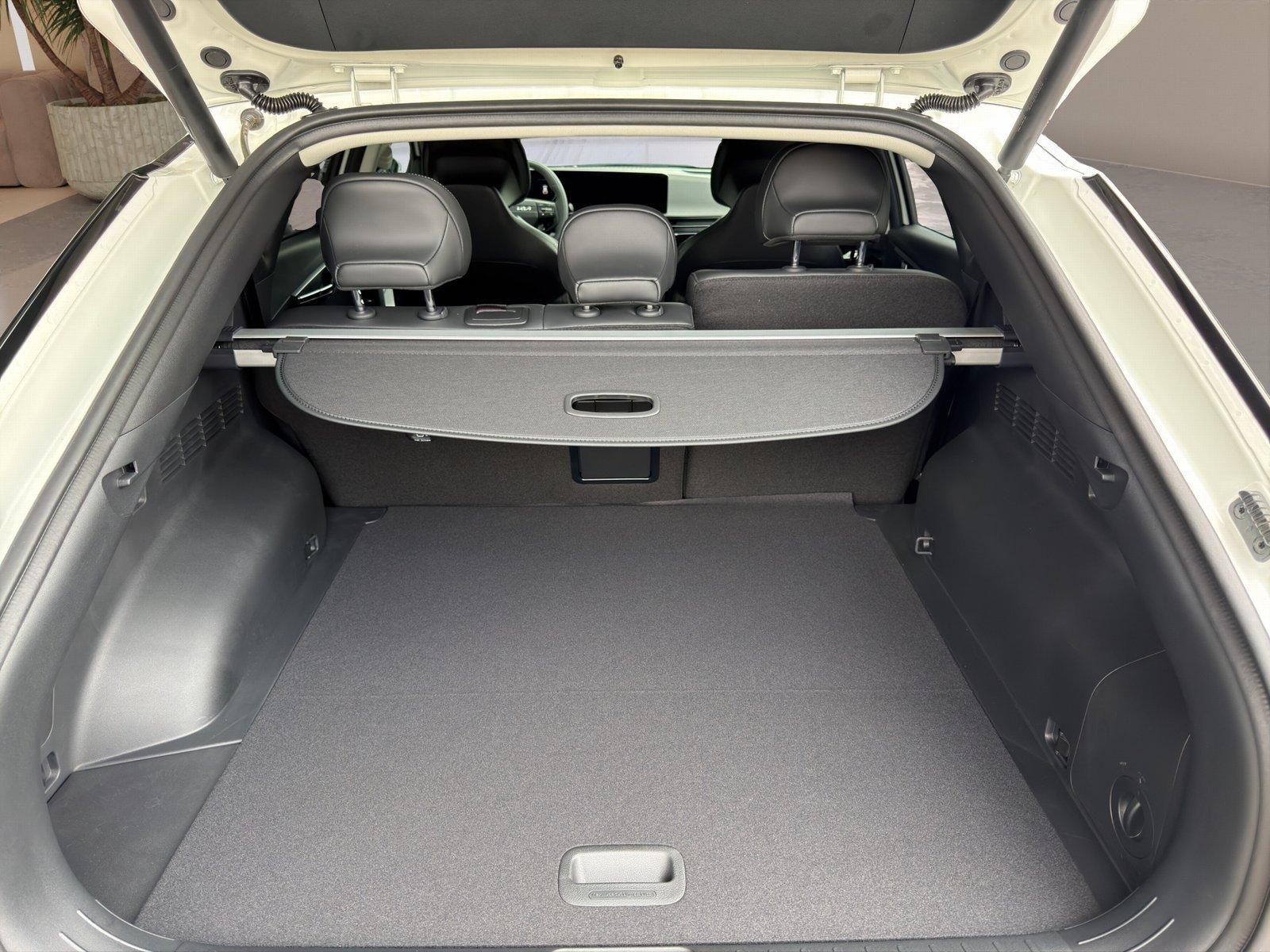 Kia EV6 Earth 84 kWh AWD Design Sound WP Com DW Dri