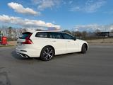 Volvo V60 T8 Twin Engine R-Design *Pano ACC AHK HUD* - Volvo V60 Gebrauchtwagen in Bremen
