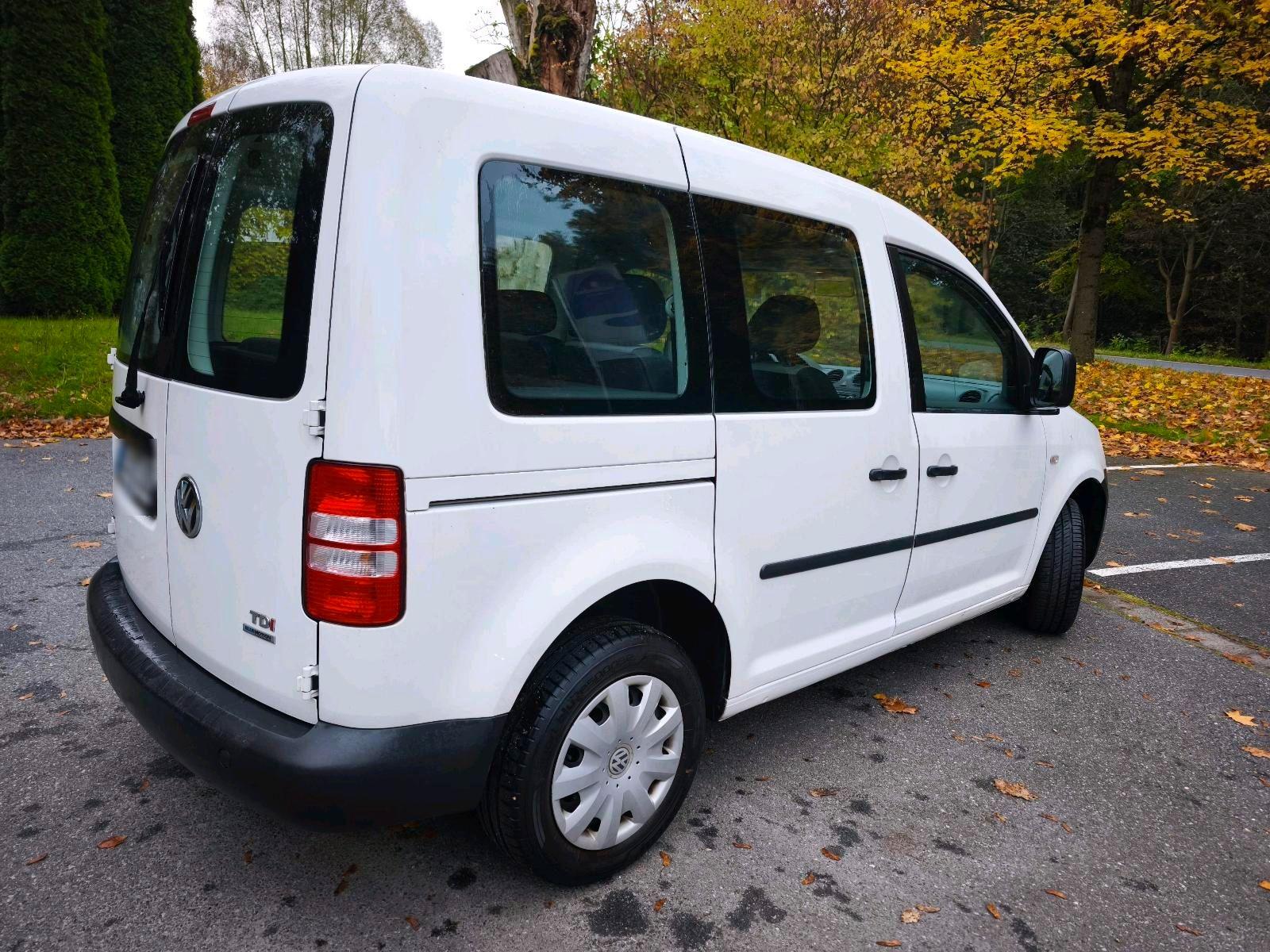 Volkswagen Caddy 2013 — photo 13