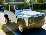 Land Rover Defender 90 TD4 Station Wagon 
