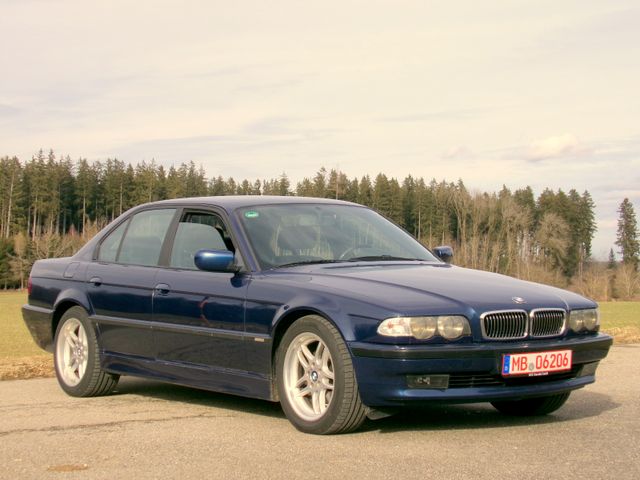 BMW 740i E38 V8 M-Sportpaket Alcantara Rarität !