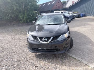 Nissan Qashqai - 2