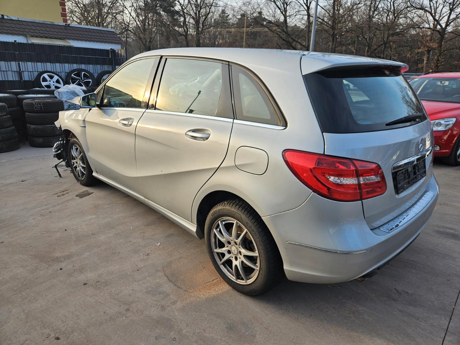 Mercedes-Benz B 180 B B 180