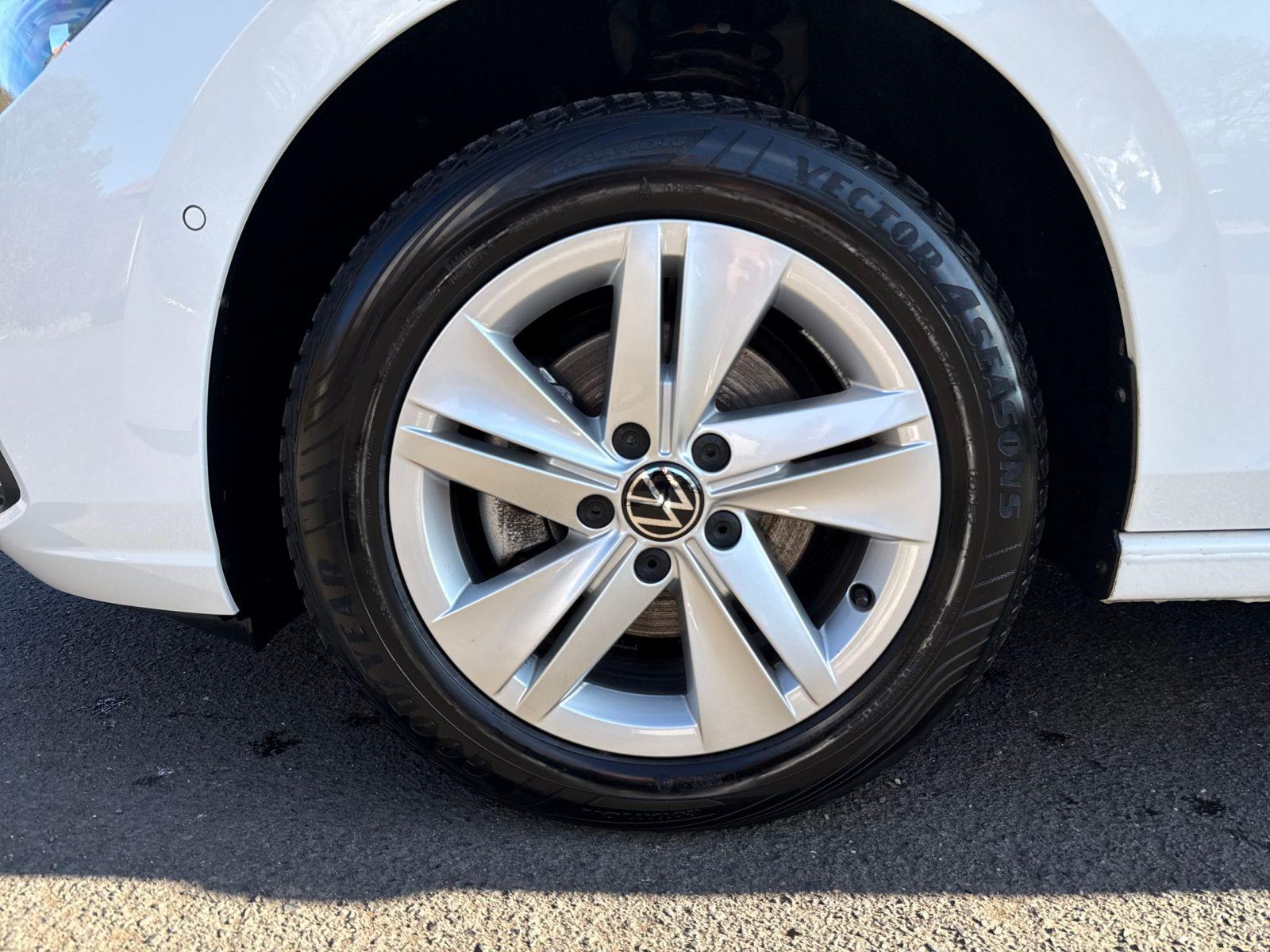 Volkswagen Golf VIII Life 1.5 TSI RFK, NAVI,SHZ, LED, миниатюра 7