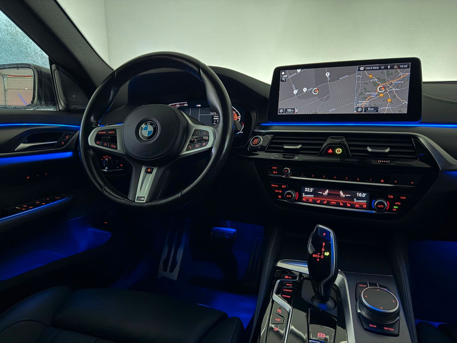 Fahrzeugabbildung BMW 630d GT xDrive M SPORT/LASER/HuD/PANO/AHK/STHZ