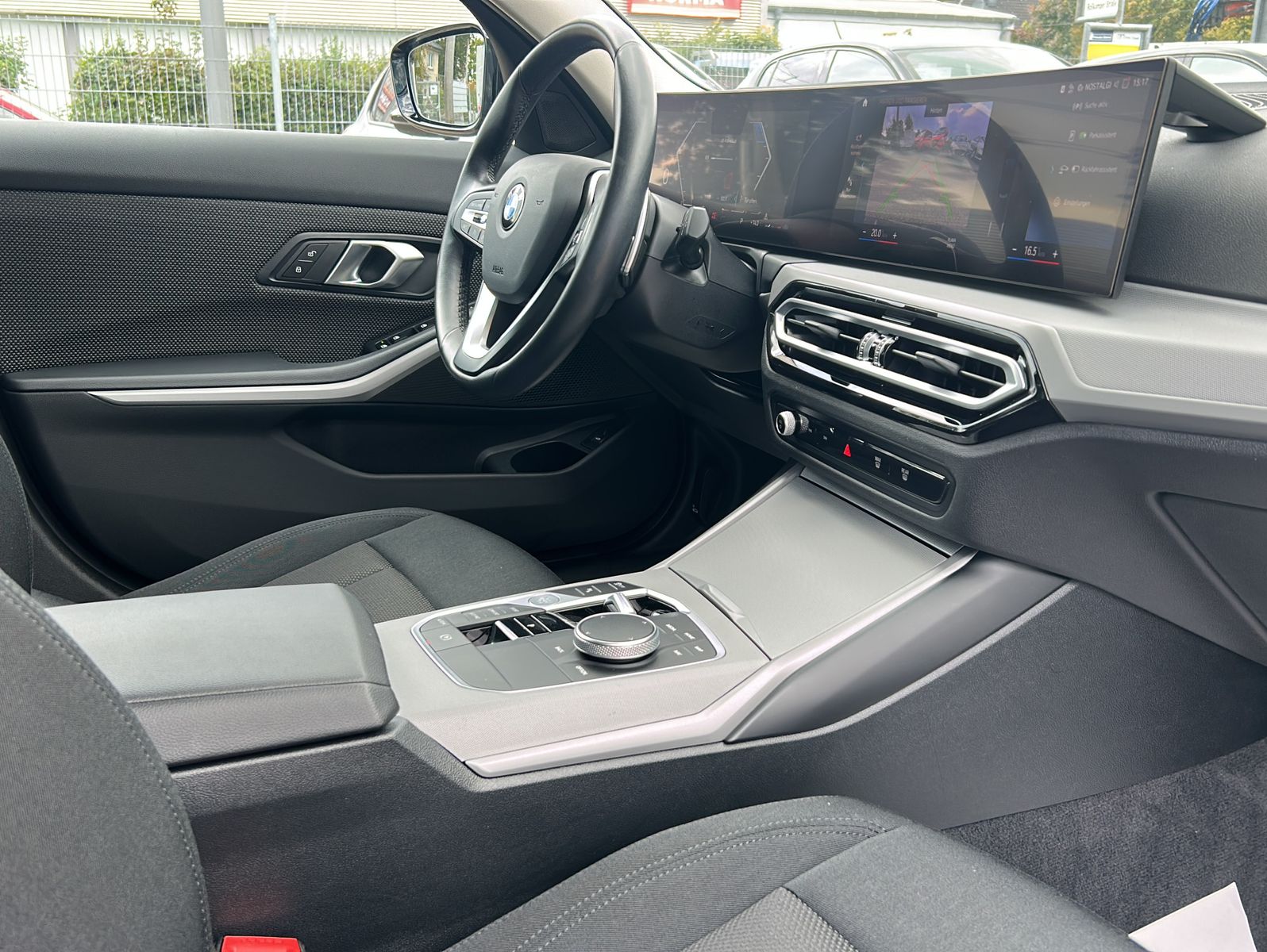 Fahrzeugabbildung BMW 320d Touring