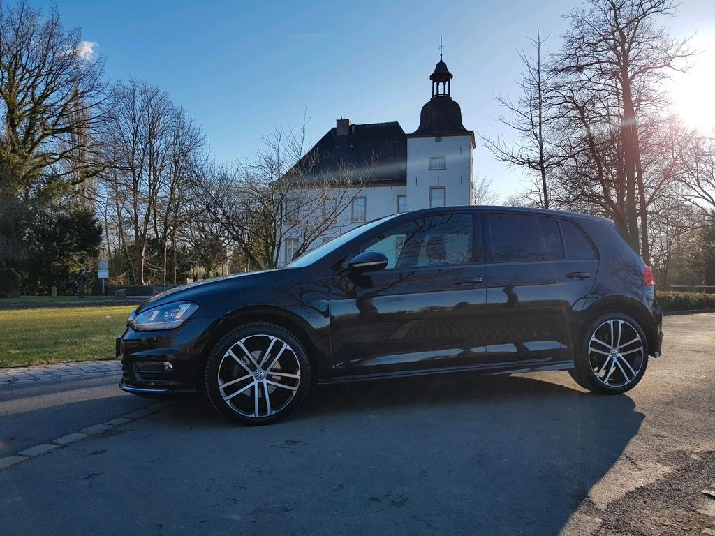 Image of Volkswagen Golf