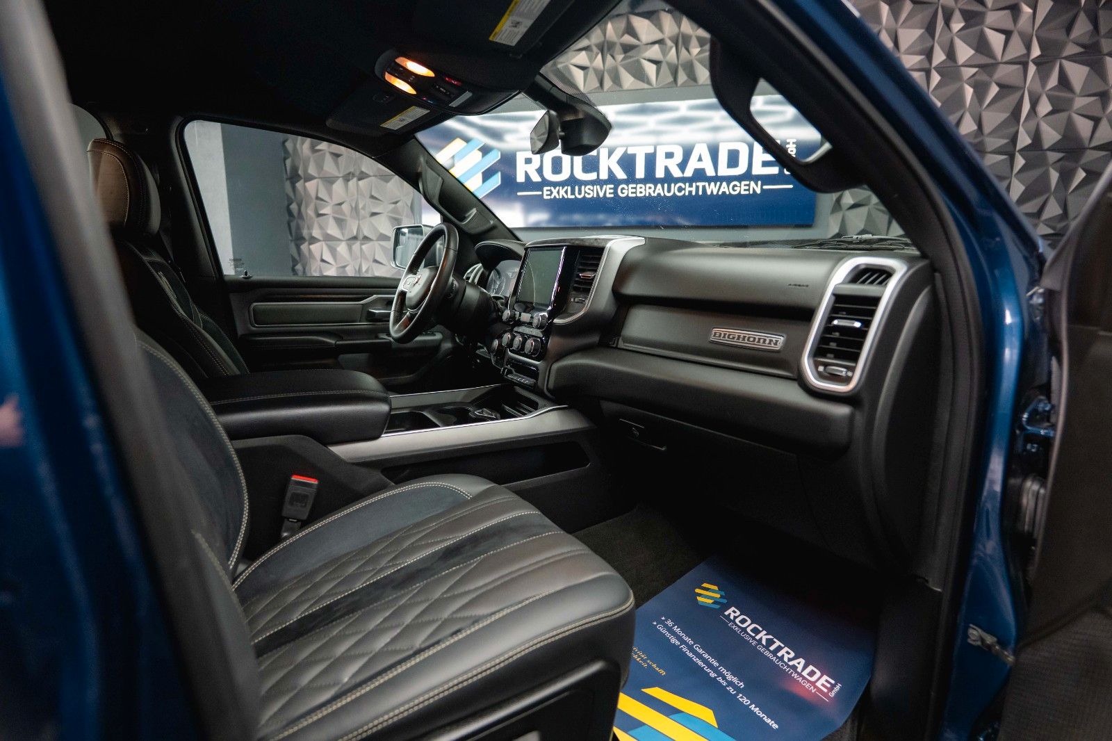 Fahrzeugabbildung Dodge RAM 5.7 V8 HEMI 4x4 OFFROAD Night-Paket *LED*19%