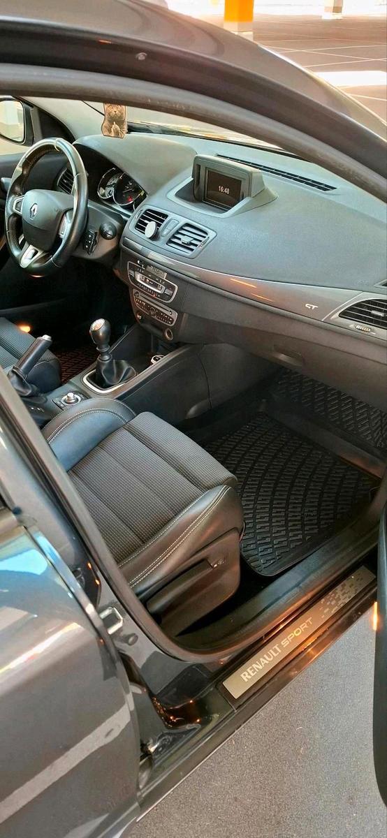 Renault Megane 2012 — photo 11