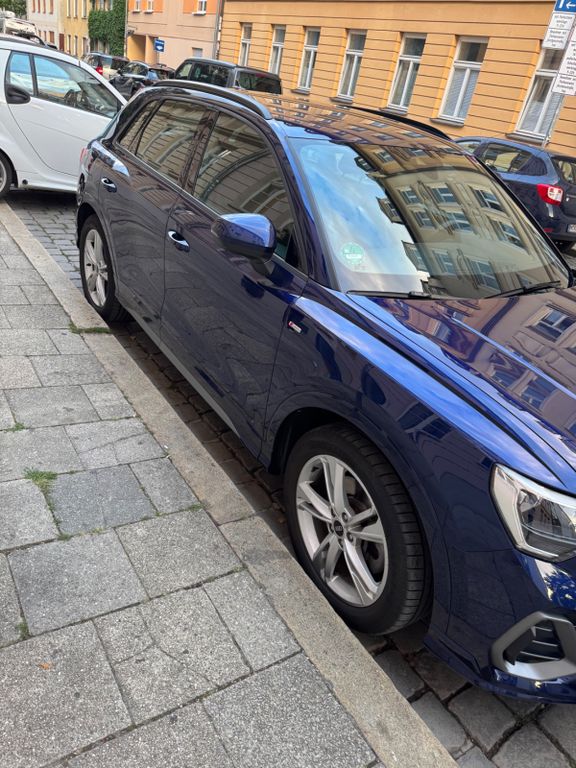 Image of Audi Q3