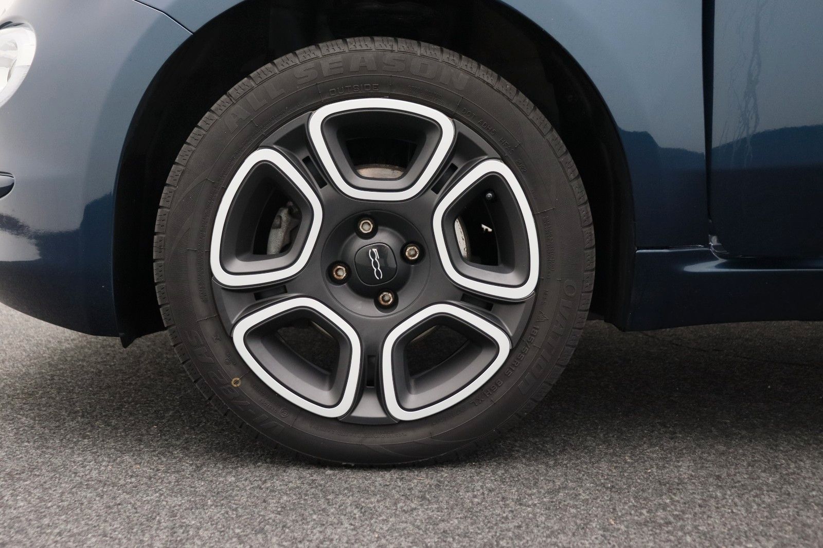 Fahrzeugabbildung Fiat 500 1.0 Club