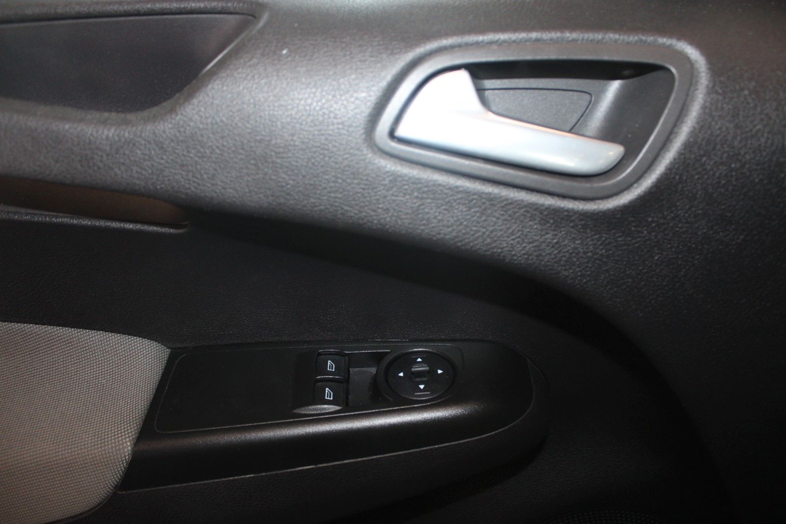 Fahrzeugabbildung Ford Tourneo Courier 1.5 TDCi Trend AHK KLIMA WinterP