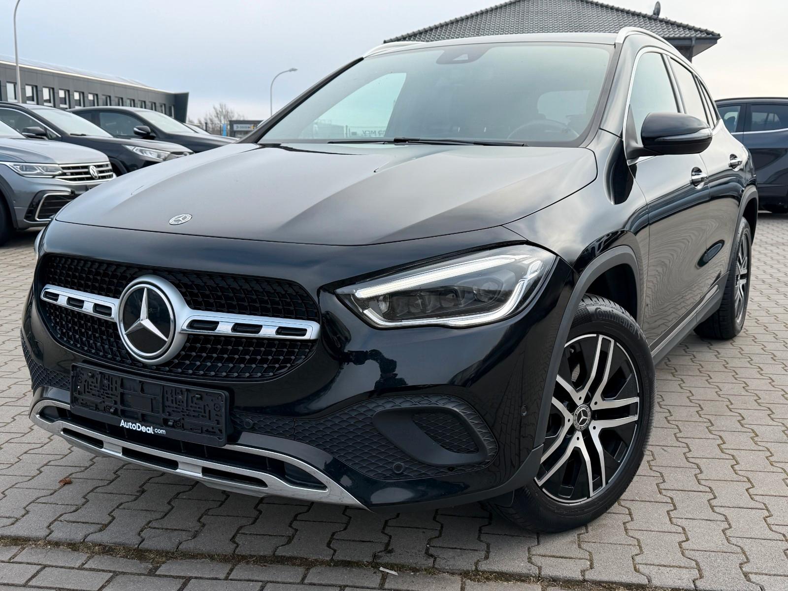 Mercedes-Benz GLA 200d*Großes Zentraldisplay
