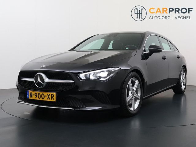 MERCEDES-BENZ CLA 200 Shooting Brake d Business Solution kamer